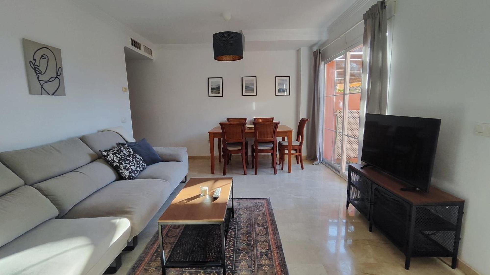 Apartemen Pinogolf Elviria With Free Parking, Wifi, Pool And Large Terrace *